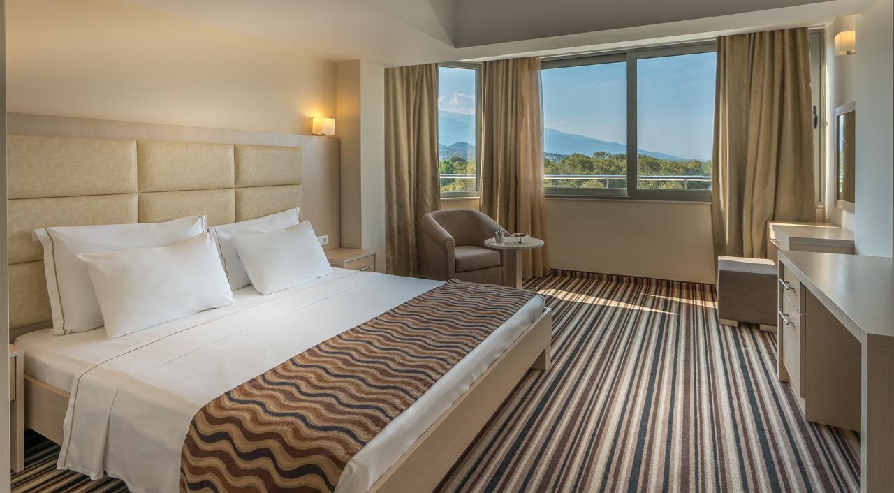 Cronwell Platamon Resort All-Inclusive Eksteriør billede